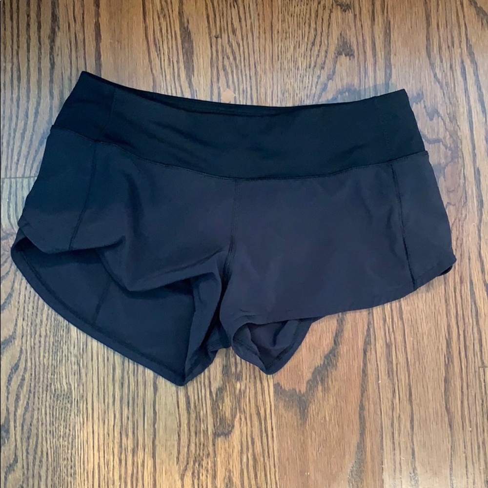 NEVER WORN size 4 regular lulu lemon shorts